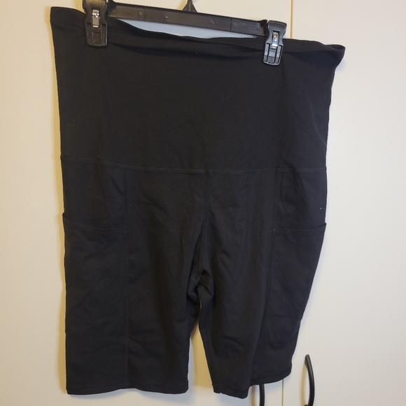 Pants - Black workout shorts XL